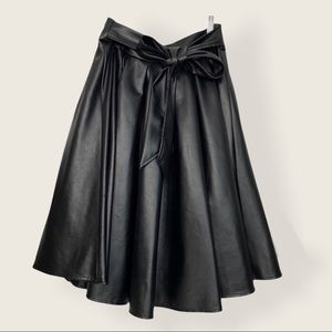 Gracia Black Midi Skirt